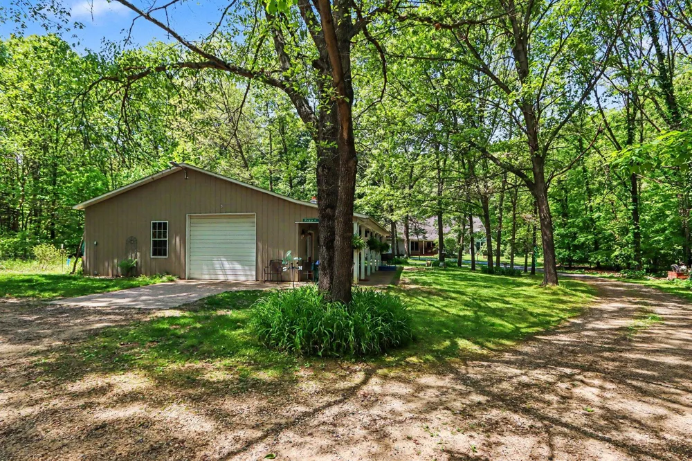 26805 Drape Road Lawton, MI 49065