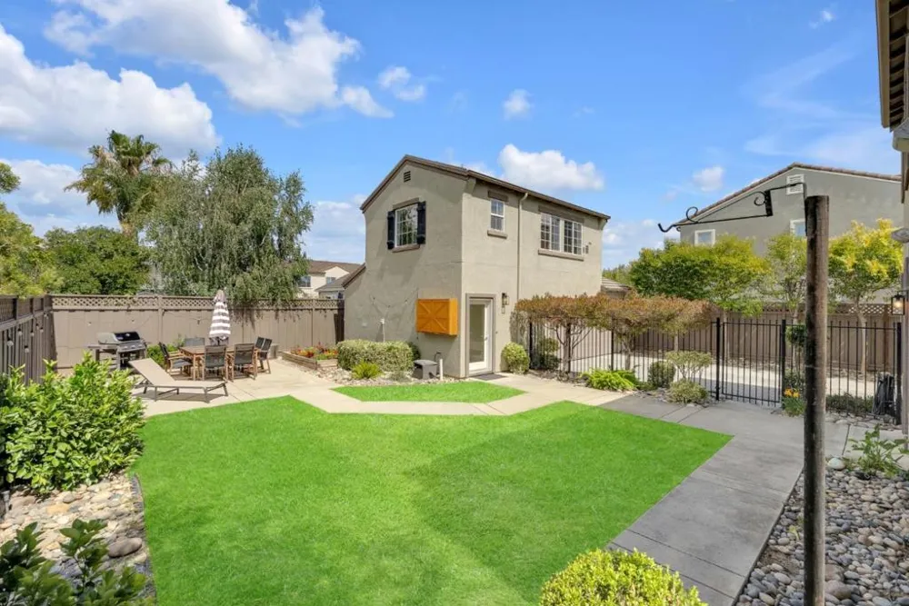16845 Zinfandel Circle Morgan Hill, CA 95037