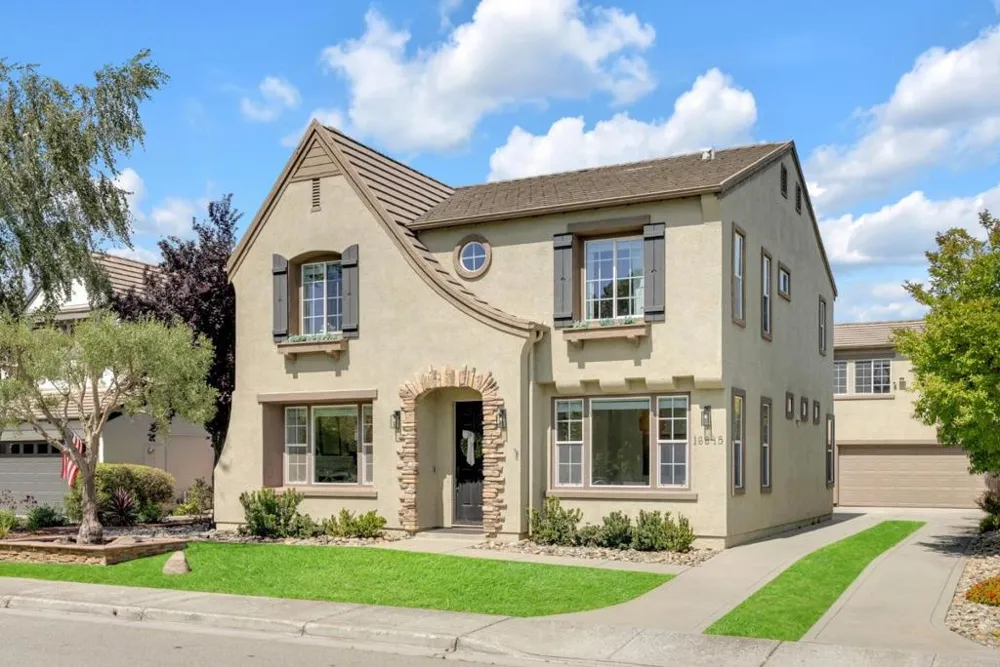 16845 Zinfandel Circle Morgan Hill, CA 95037
