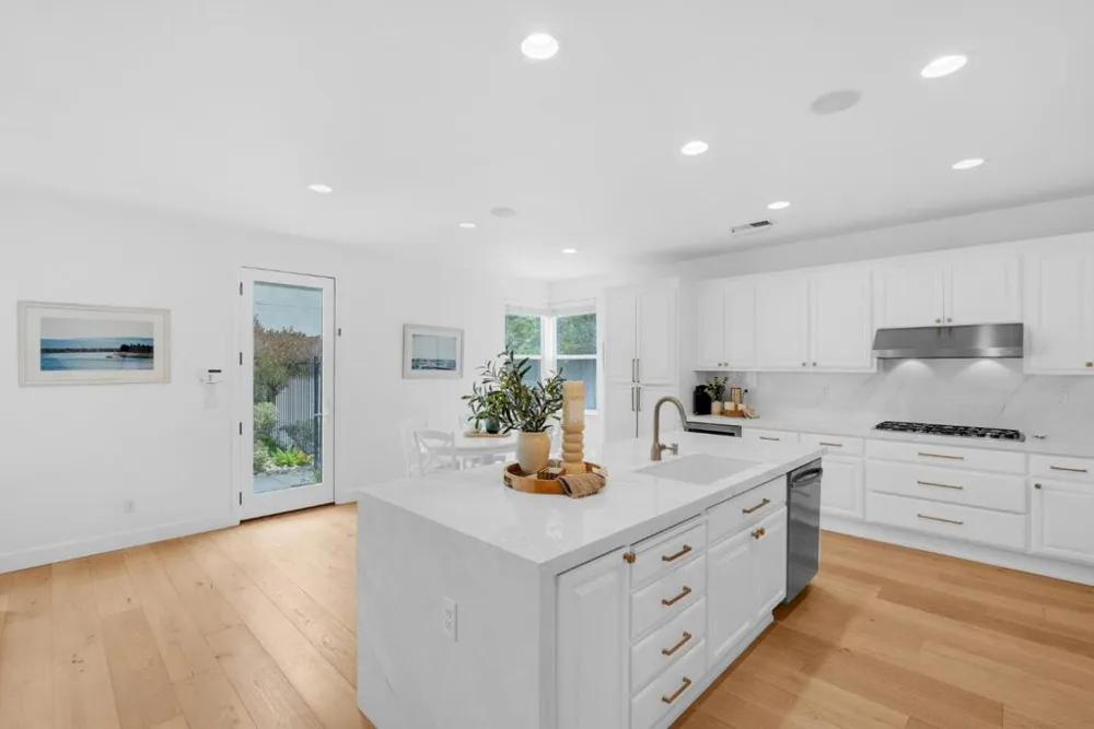 16845 Zinfandel Circle Morgan Hill, CA 95037