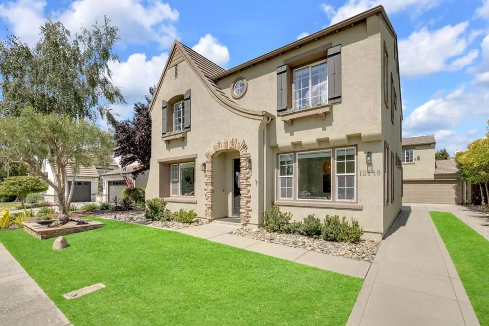 16845 Zinfandel Circle Morgan Hill, CA 95037