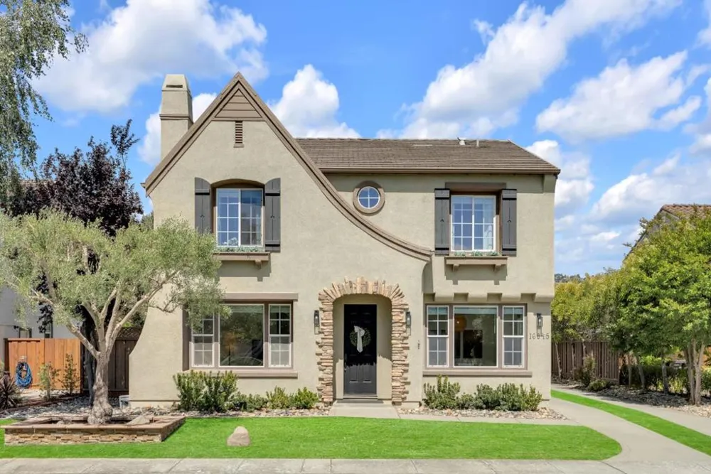16845 Zinfandel Circle Morgan Hill, CA 95037
