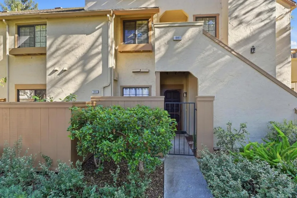 1941 Huxley Court San Jose, CA 95125