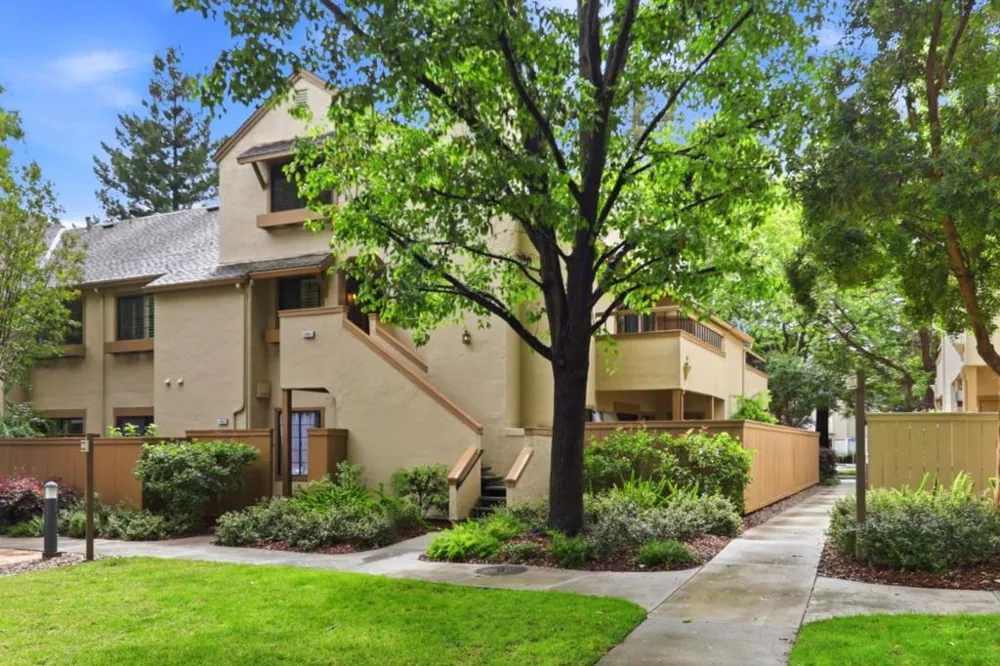 1941 Huxley Court San Jose, CA 95125
