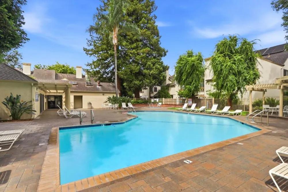 1941 Huxley Court San Jose, CA 95125