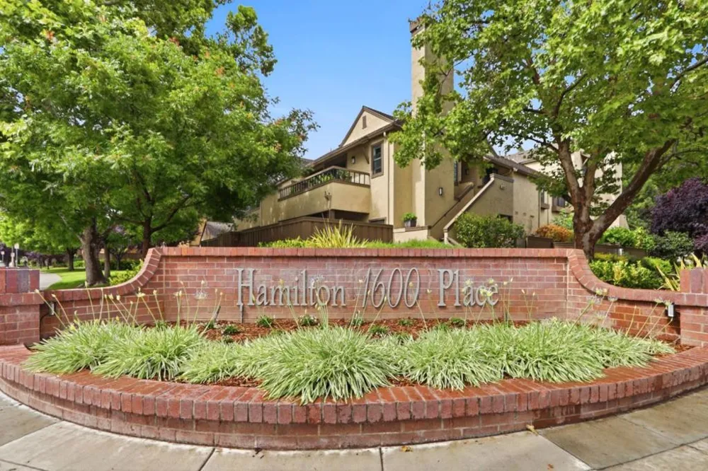 1941 Huxley Court San Jose, CA 95125
