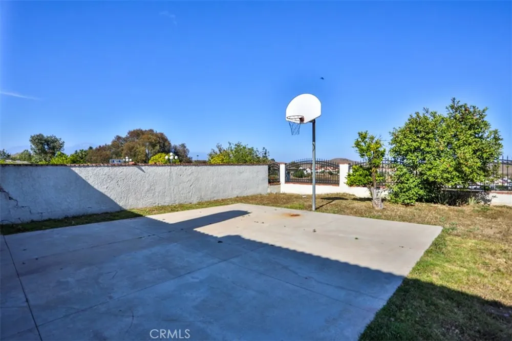 1736 Derringer Lane Diamond Bar, CA 91765