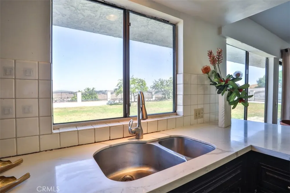 1736 Derringer Lane Diamond Bar, CA 91765