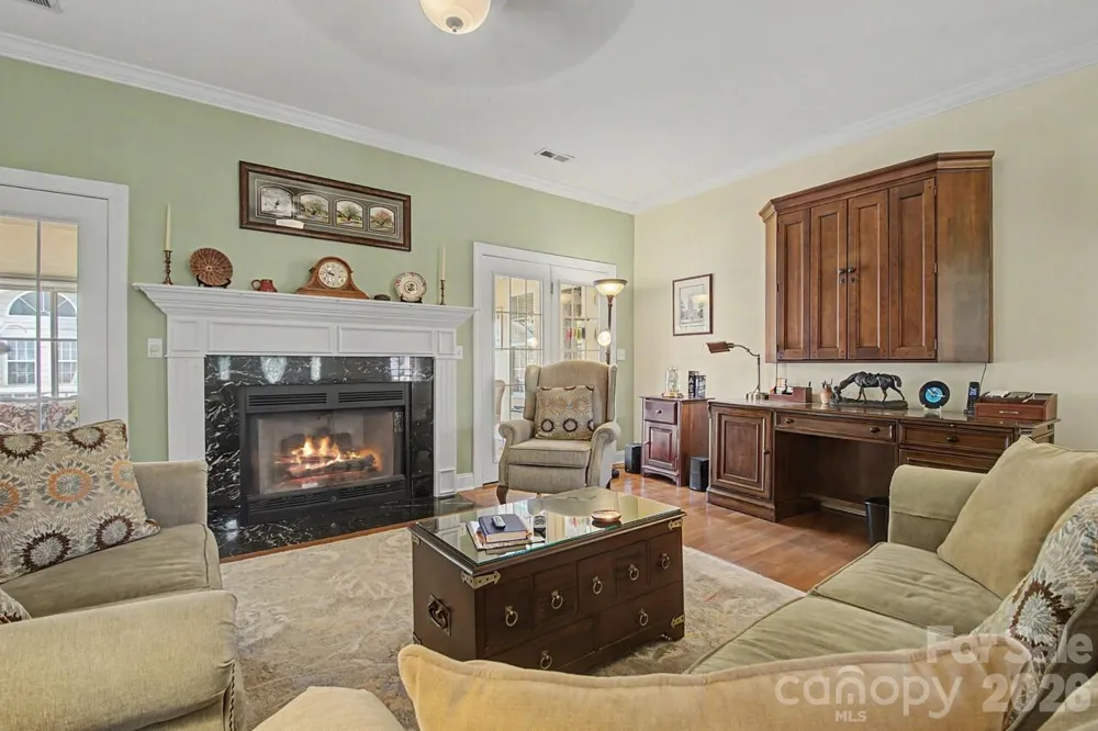 606 Carriage Commons Drive Hendersonville, NC 28791