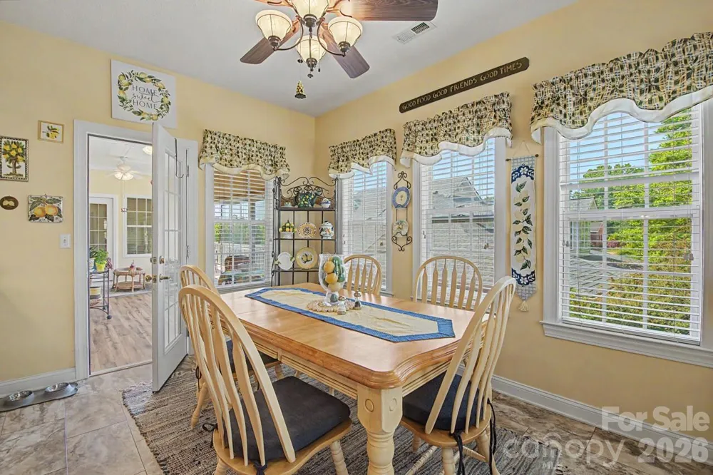 606 Carriage Commons Drive Hendersonville, NC 28791