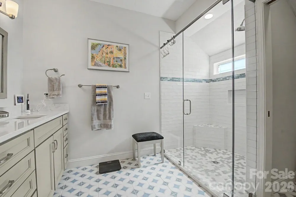 606 Carriage Commons Drive Hendersonville, NC 28791