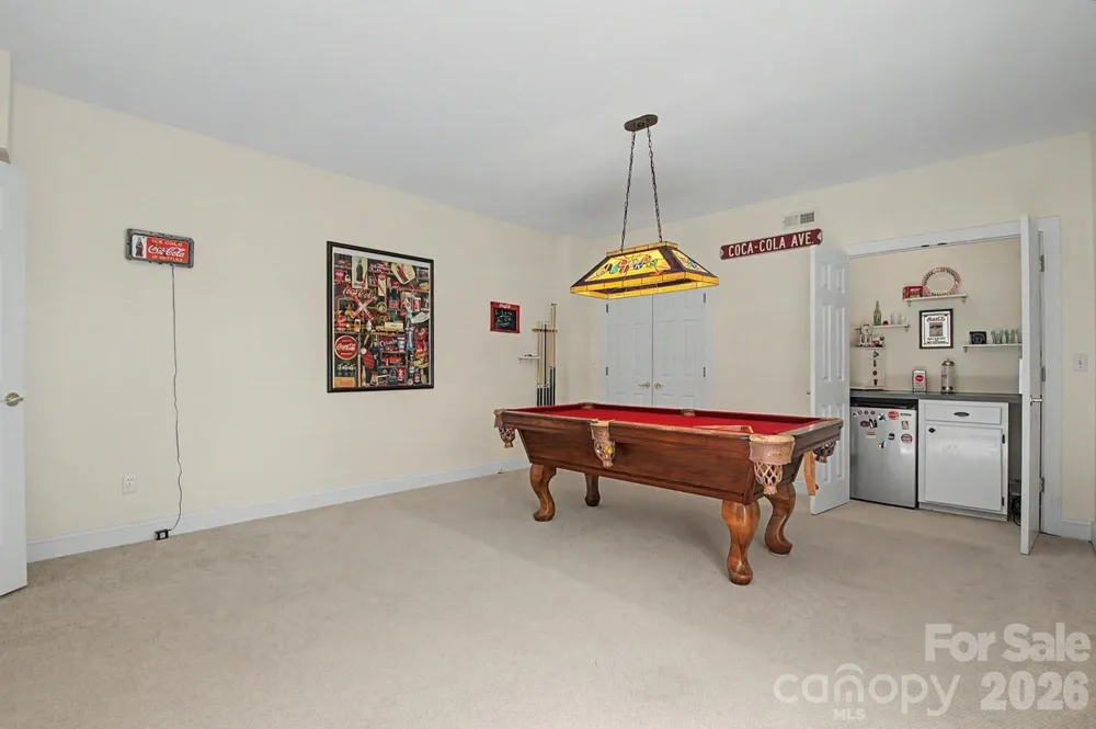606 Carriage Commons Drive Hendersonville, NC 28791