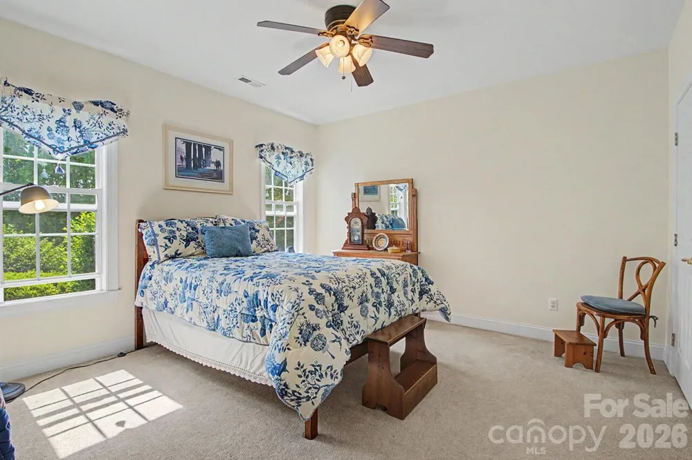 606 Carriage Commons Drive Hendersonville, NC 28791