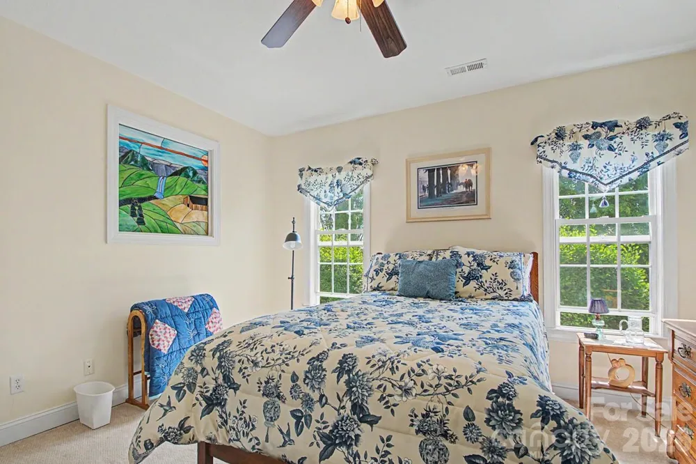 606 Carriage Commons Drive Hendersonville, NC 28791