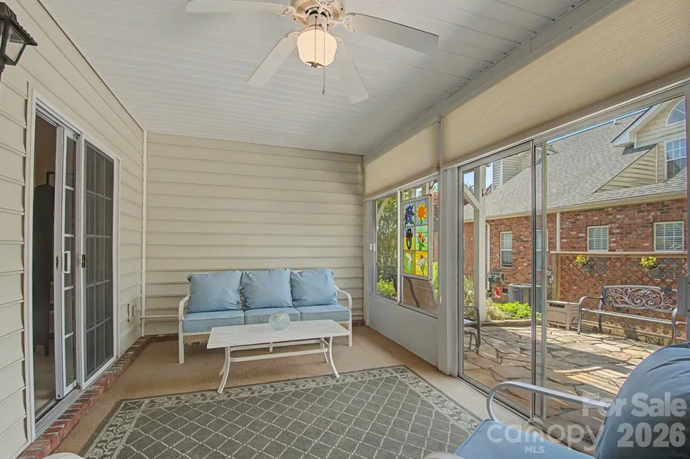 606 Carriage Commons Drive Hendersonville, NC 28791