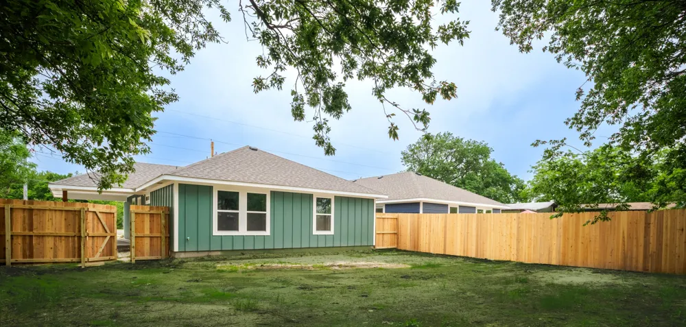 1333 E Palestine Mexia, TX 76667