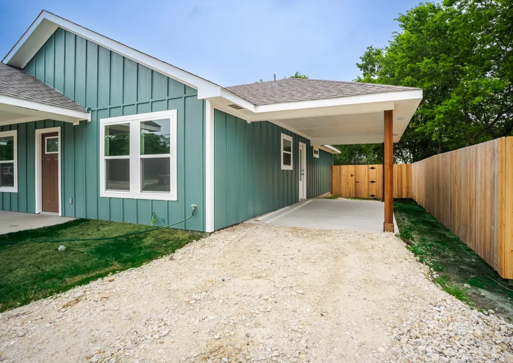 1333 E Palestine Mexia, TX 76667