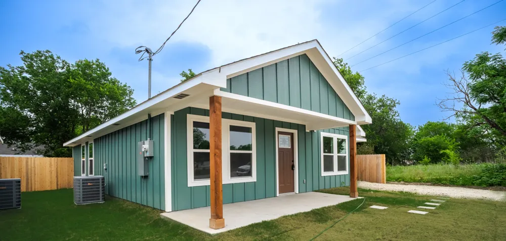 1333 E Palestine Mexia, TX 76667