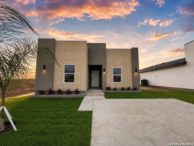 5061 Luna Grande Loop Laredo, TX 78046