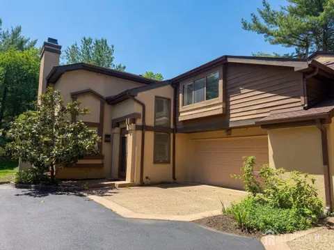 83 Sayre Drive