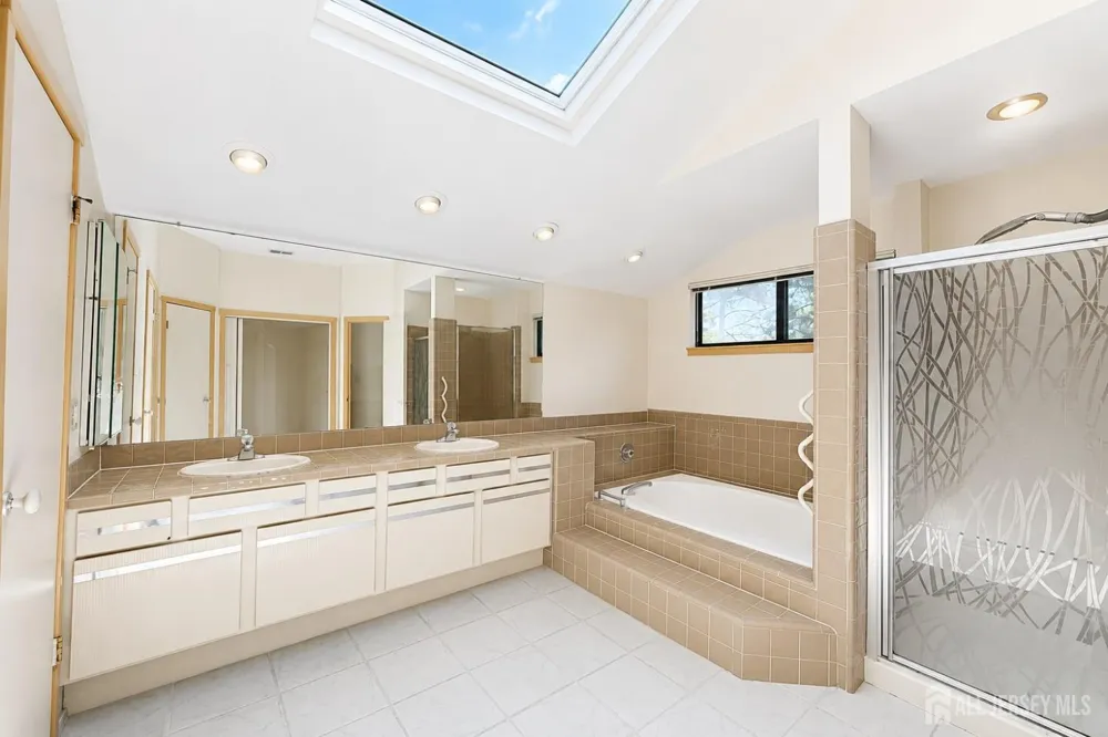 83 Sayre Drive Plainsboro, NJ 08540