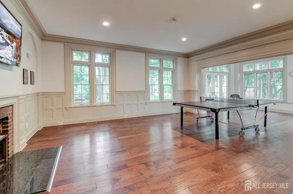83 Sayre Drive Plainsboro, NJ 08540
