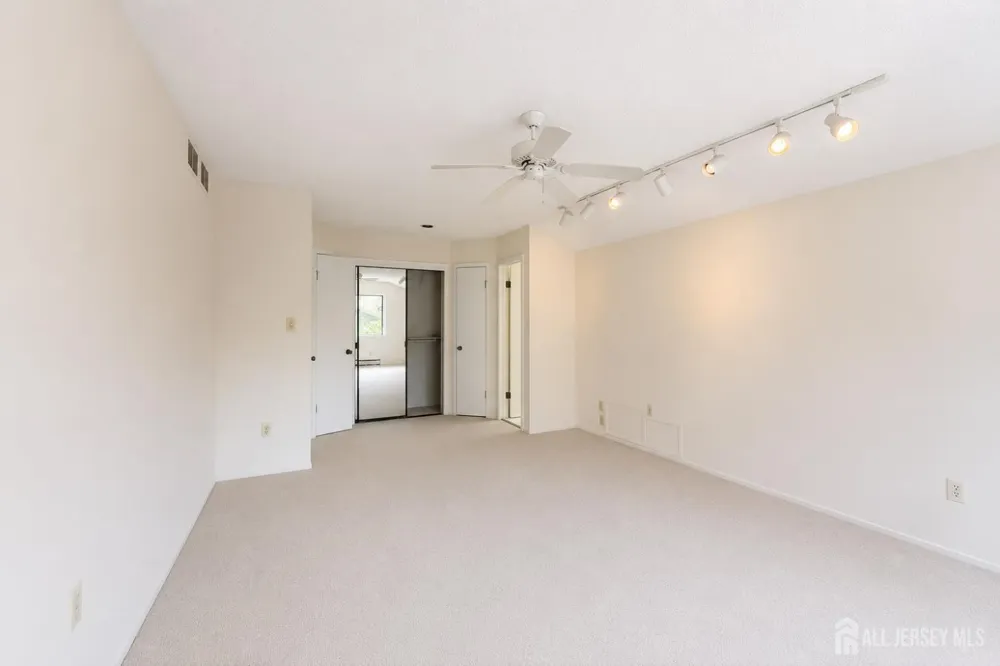 83 Sayre Drive Plainsboro, NJ 08540