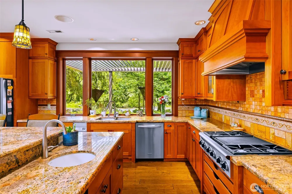 24416 249th Avenue SE Maple Valley, WA 98038