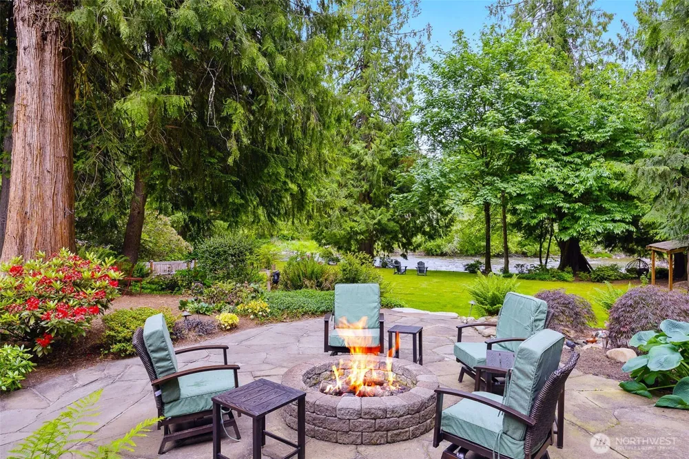 24416 249th Avenue SE Maple Valley, WA 98038