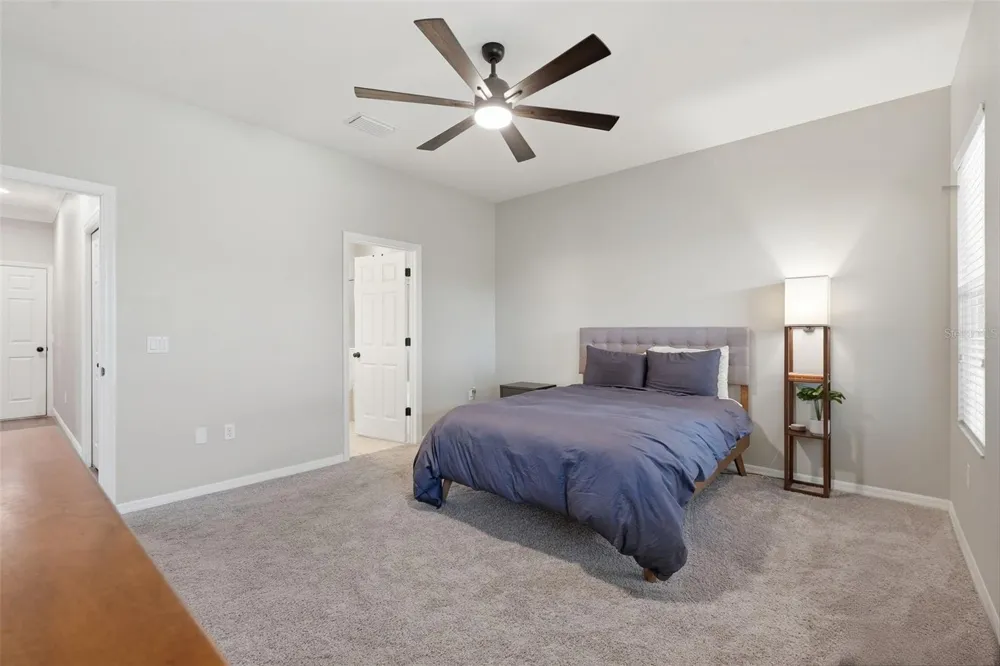 8836 CAMERON CREST DRIVE Tampa, FL 33626