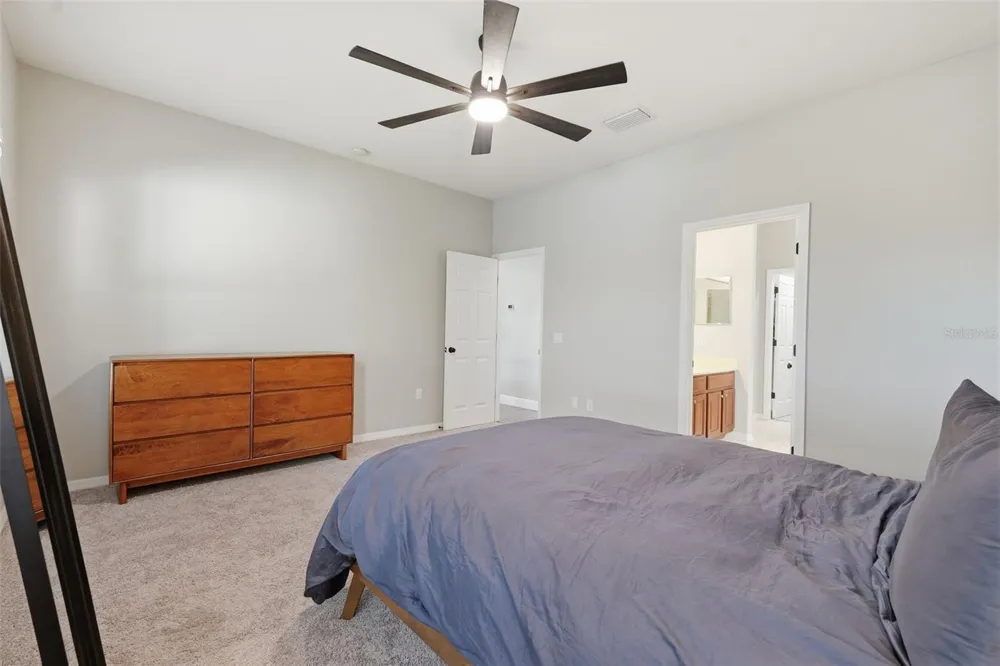 8836 CAMERON CREST DRIVE Tampa, FL 33626
