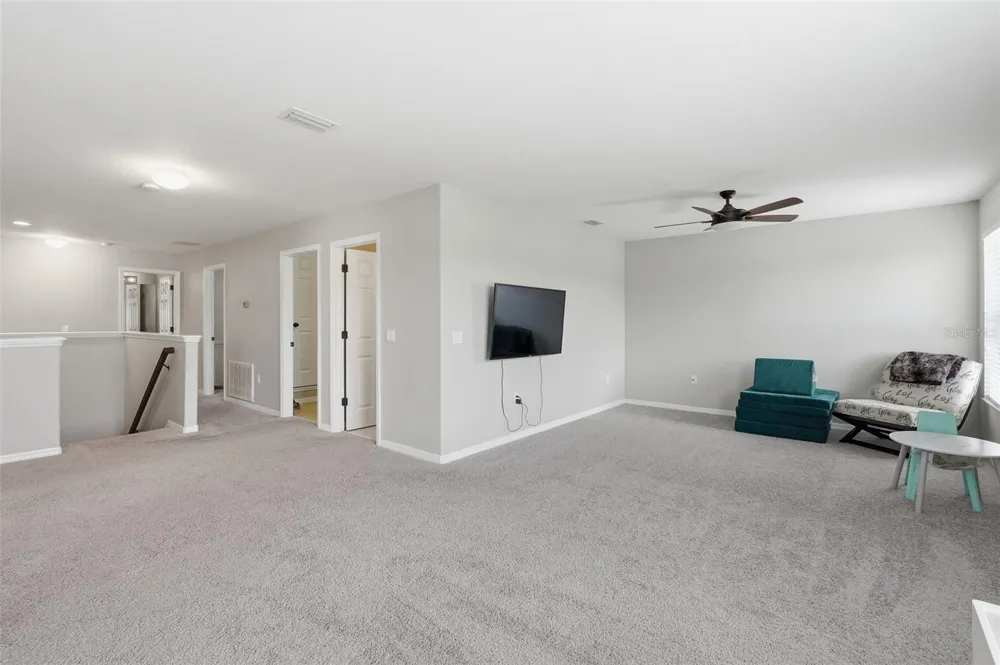 8836 CAMERON CREST DRIVE Tampa, FL 33626