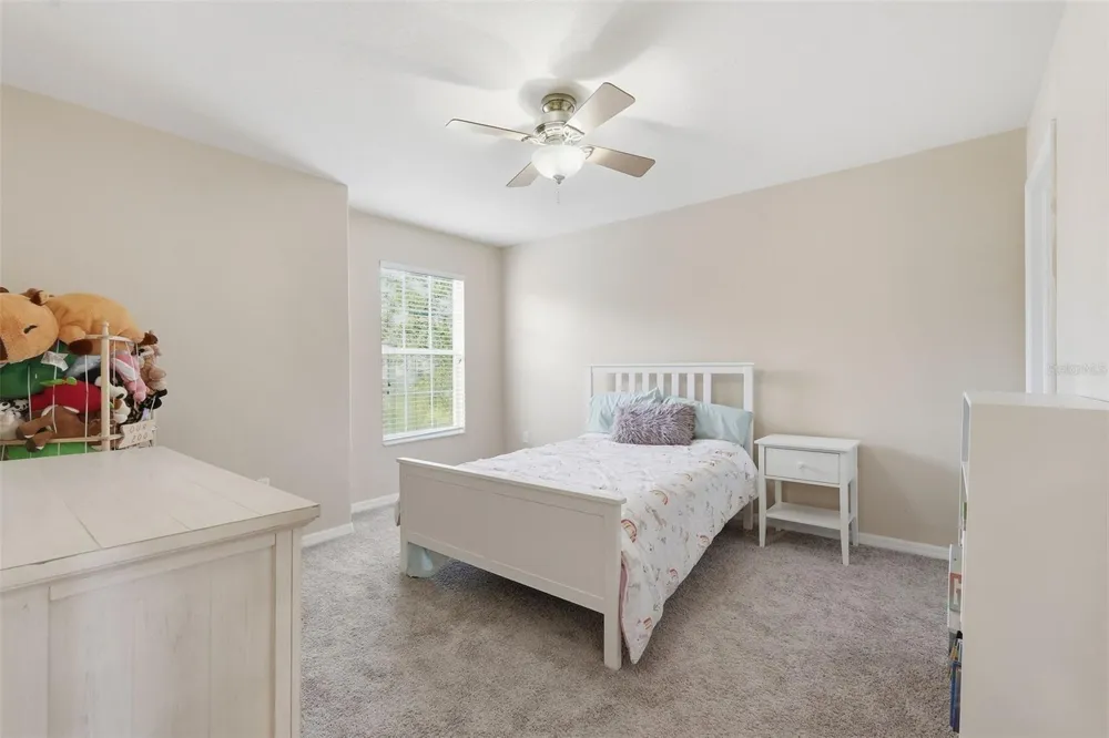 8836 CAMERON CREST DRIVE Tampa, FL 33626