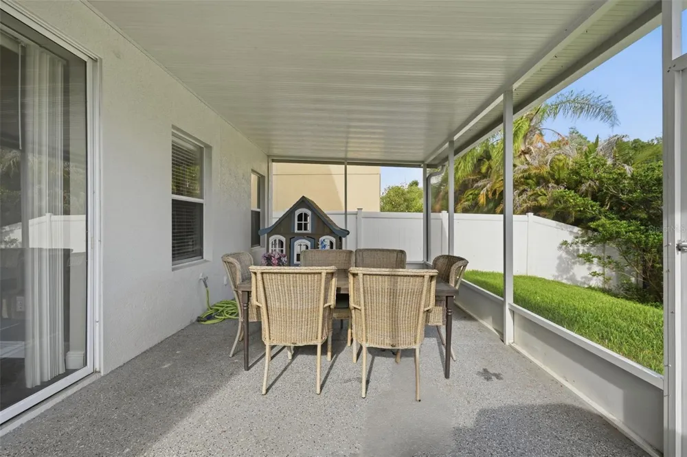 8836 CAMERON CREST DRIVE Tampa, FL 33626