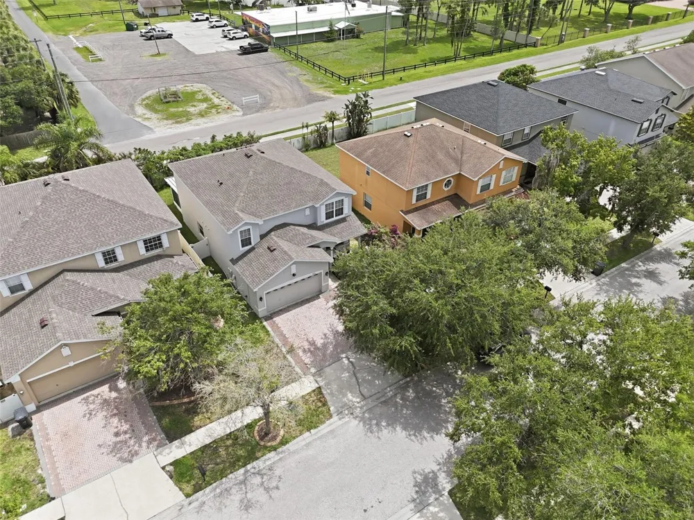 8836 CAMERON CREST DRIVE Tampa, FL 33626