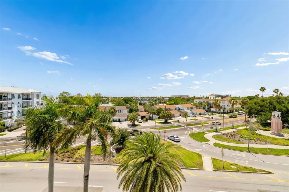 94 W DAVIS BLVD. Tampa, FL 33606