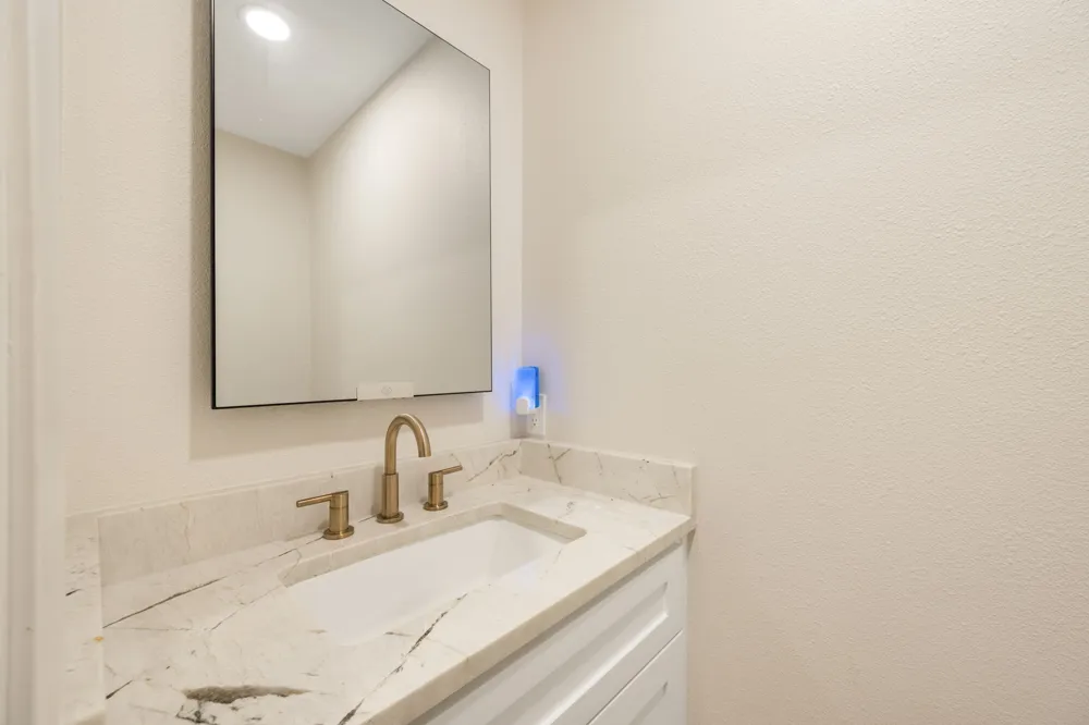 210 Waxwing Drive Buda, TX 78610