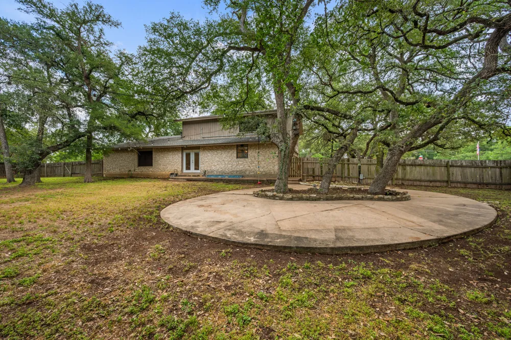 210 Waxwing Drive Buda, TX 78610