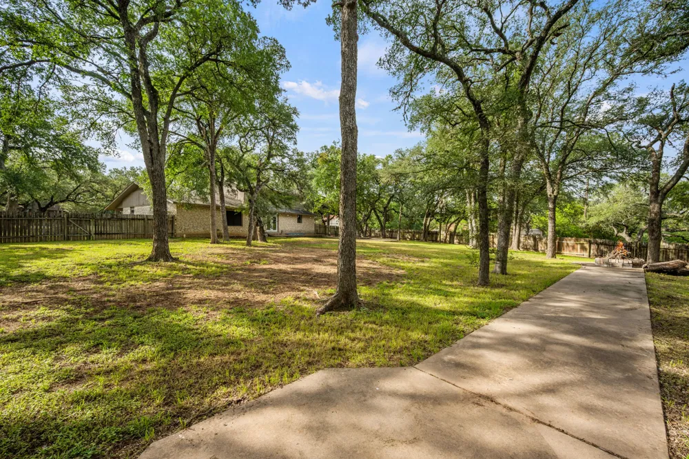 210 Waxwing Drive Buda, TX 78610