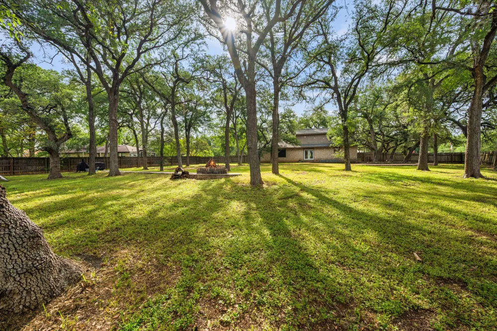 210 Waxwing Drive Buda, TX 78610