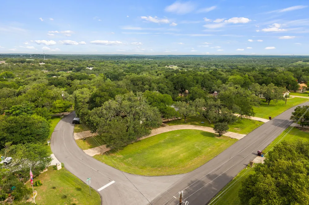 210 Waxwing Drive Buda, TX 78610