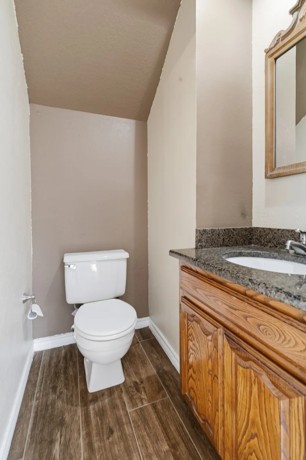 2927 S Bend Drive Dallas, TX 75229