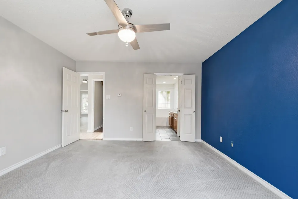 2927 S Bend Drive Dallas, TX 75229