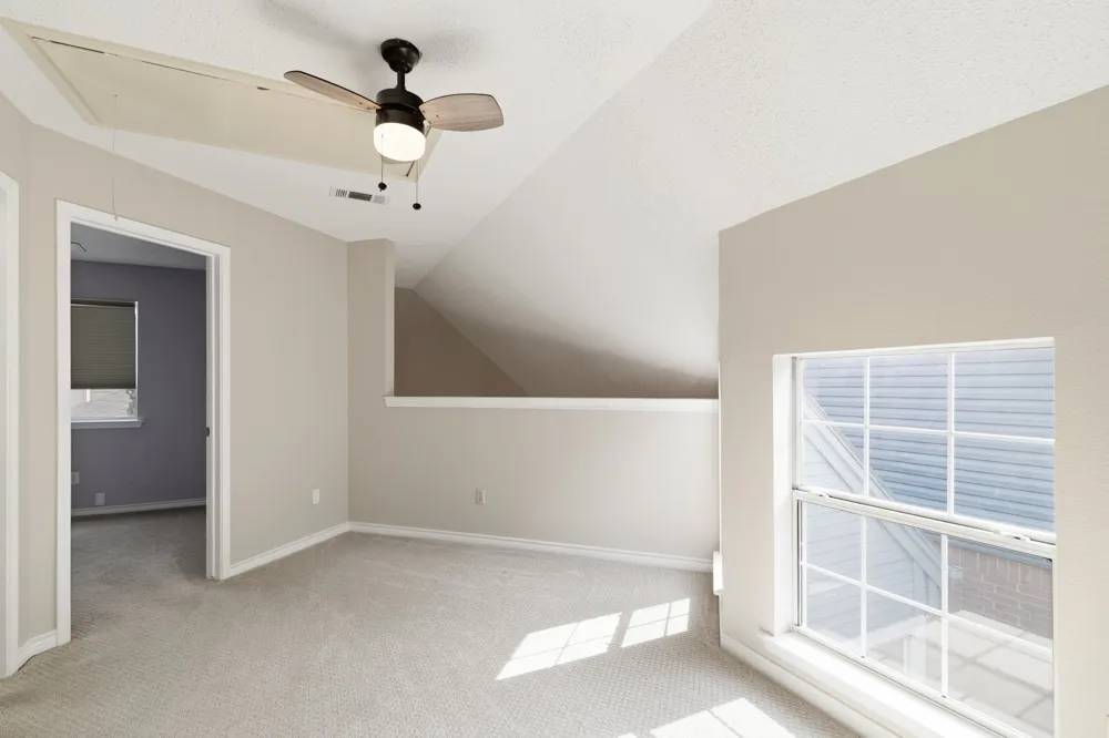 2927 S Bend Drive Dallas, TX 75229