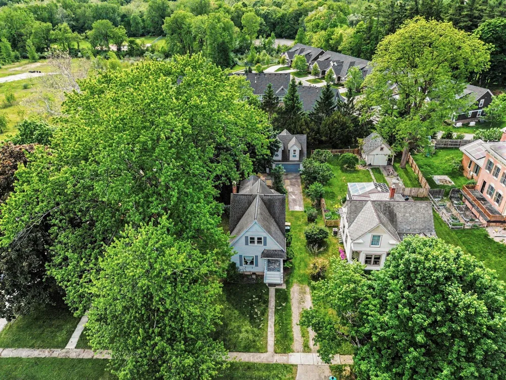 222 Monroe Street Saline City, MI 48176