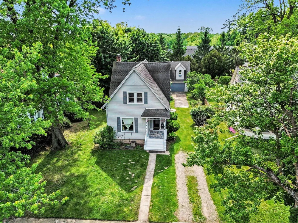 222 Monroe Street Saline City, MI 48176