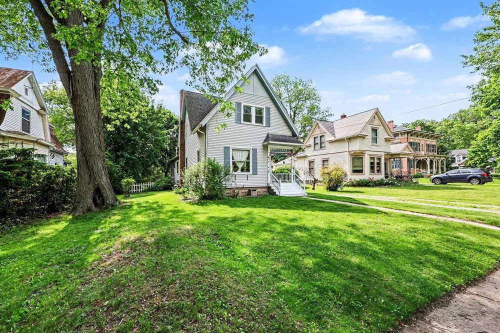 222 Monroe Street Saline City, MI 48176