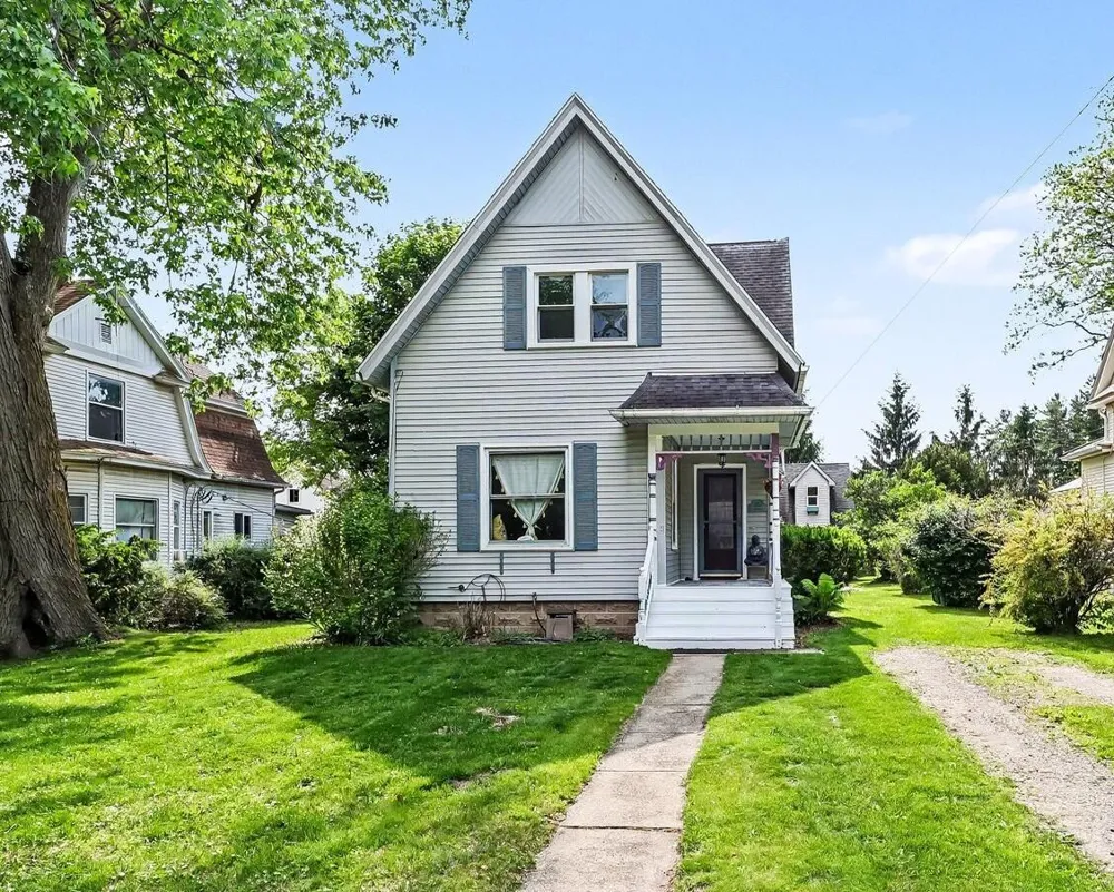 222 Monroe Street Saline City, MI 48176
