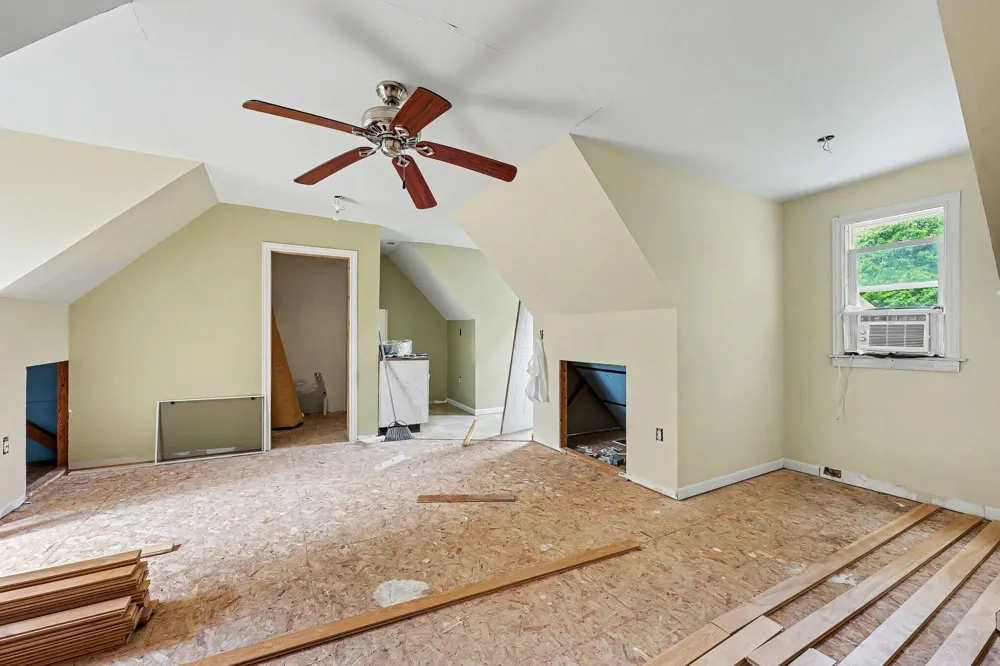 222 Monroe Street Saline City, MI 48176