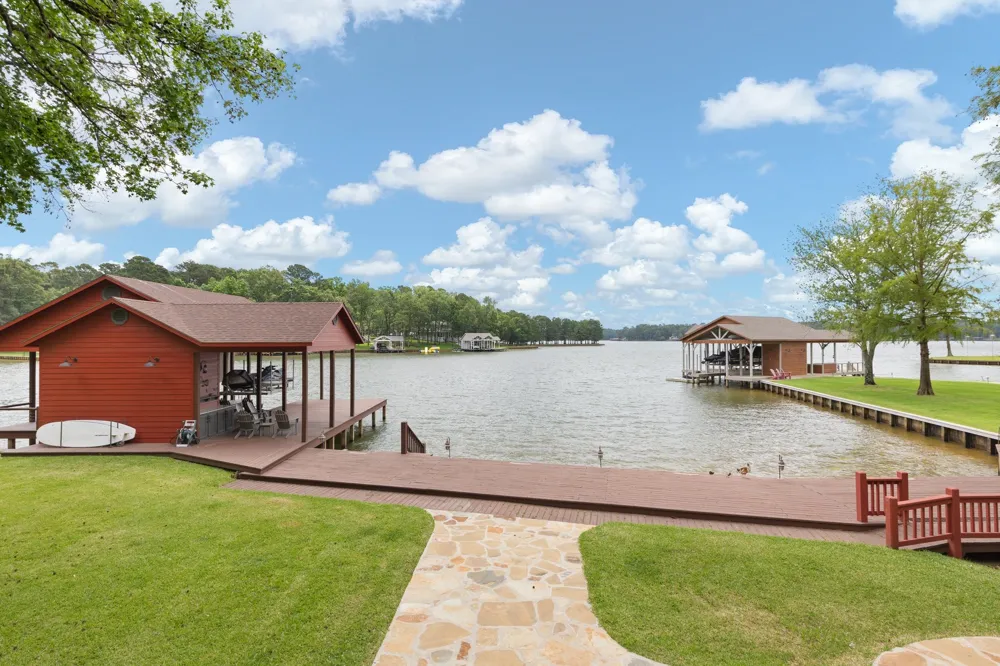 307 King Laurence Court Scroggins, TX 75480